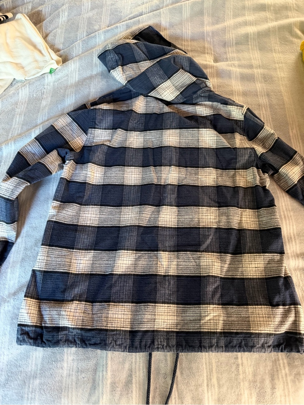 L.L. Bean Blue and Cream Hooded Plaid Pullover Shirt Jacket - Picture 2 of 2